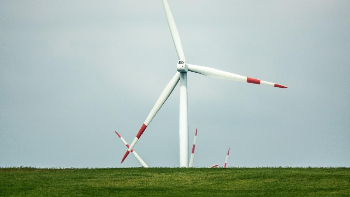 wind turbine blog2